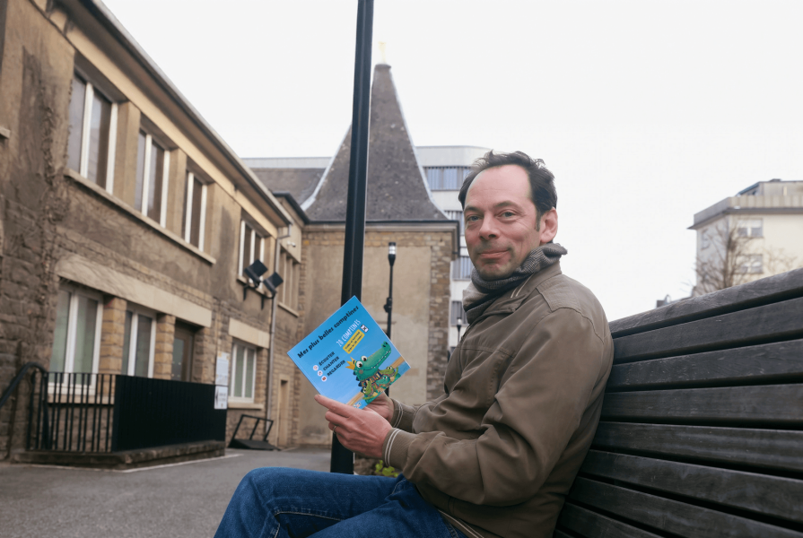 Article presse luxembourgeoise sur Virgule, Kinidous présente son livre de comptines